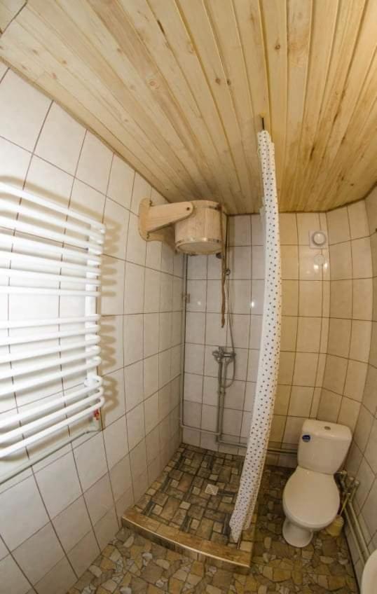 Gostynnyi Dvir U Marichky Hotel Lazeshchyna Bagian luar foto