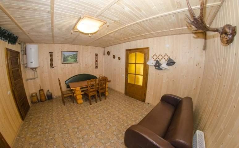 Gostynnyi Dvir U Marichky Hotel Lazeshchyna Bagian luar foto