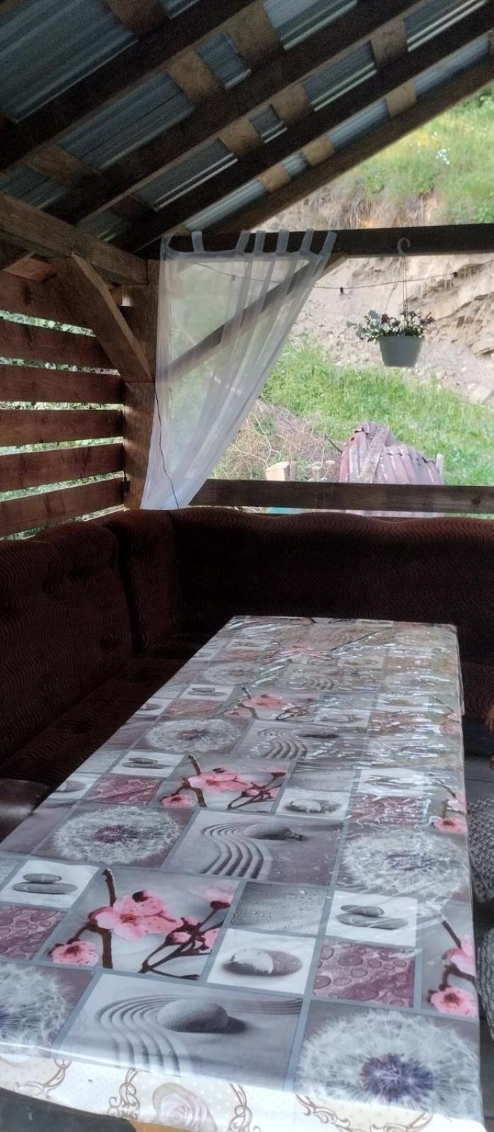Gostynnyi Dvir U Marichky Hotel Lazeshchyna Bagian luar foto