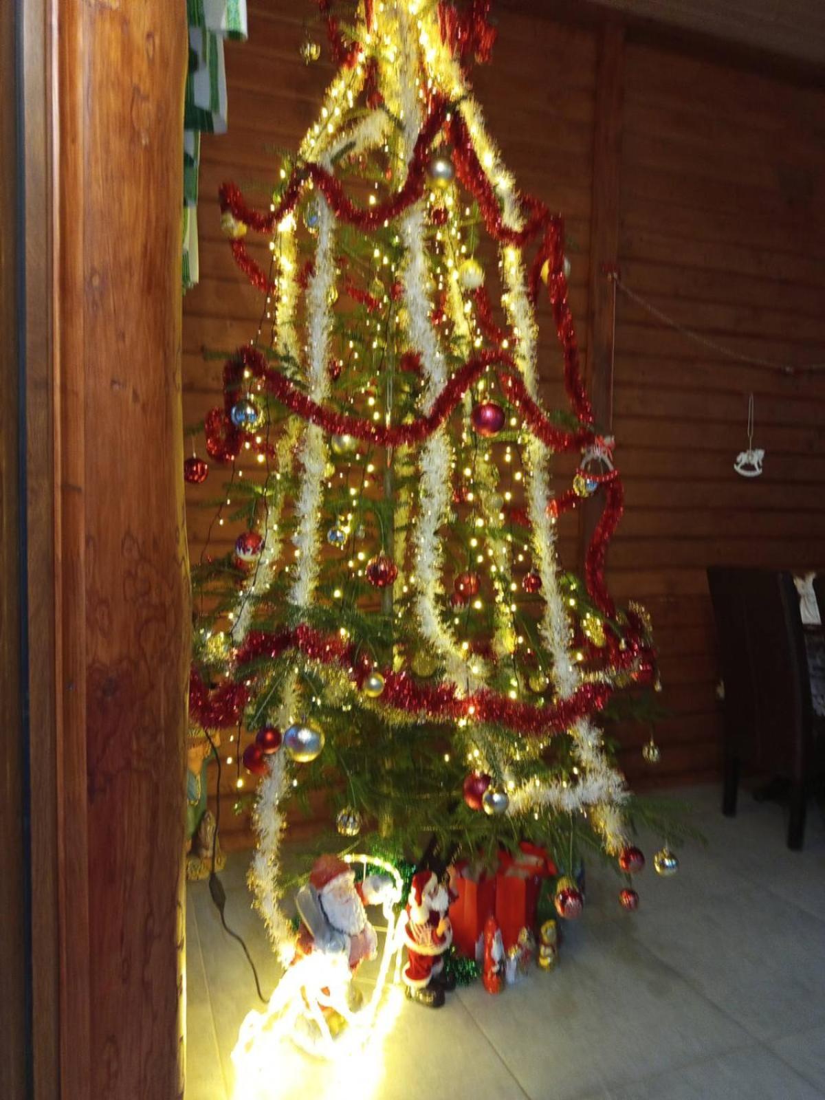 Gostynnyi Dvir U Marichky Hotel Lazeshchyna Bagian luar foto