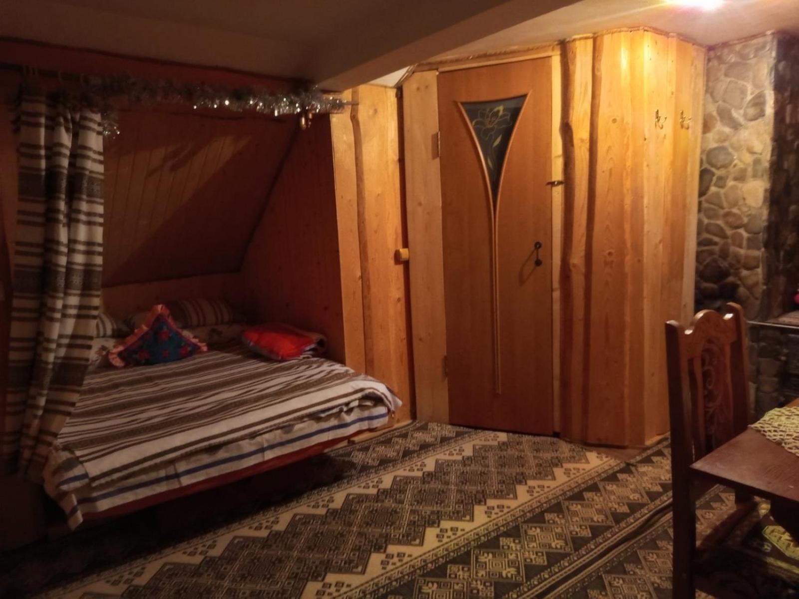 Gostynnyi Dvir U Marichky Hotel Lazeshchyna Bagian luar foto