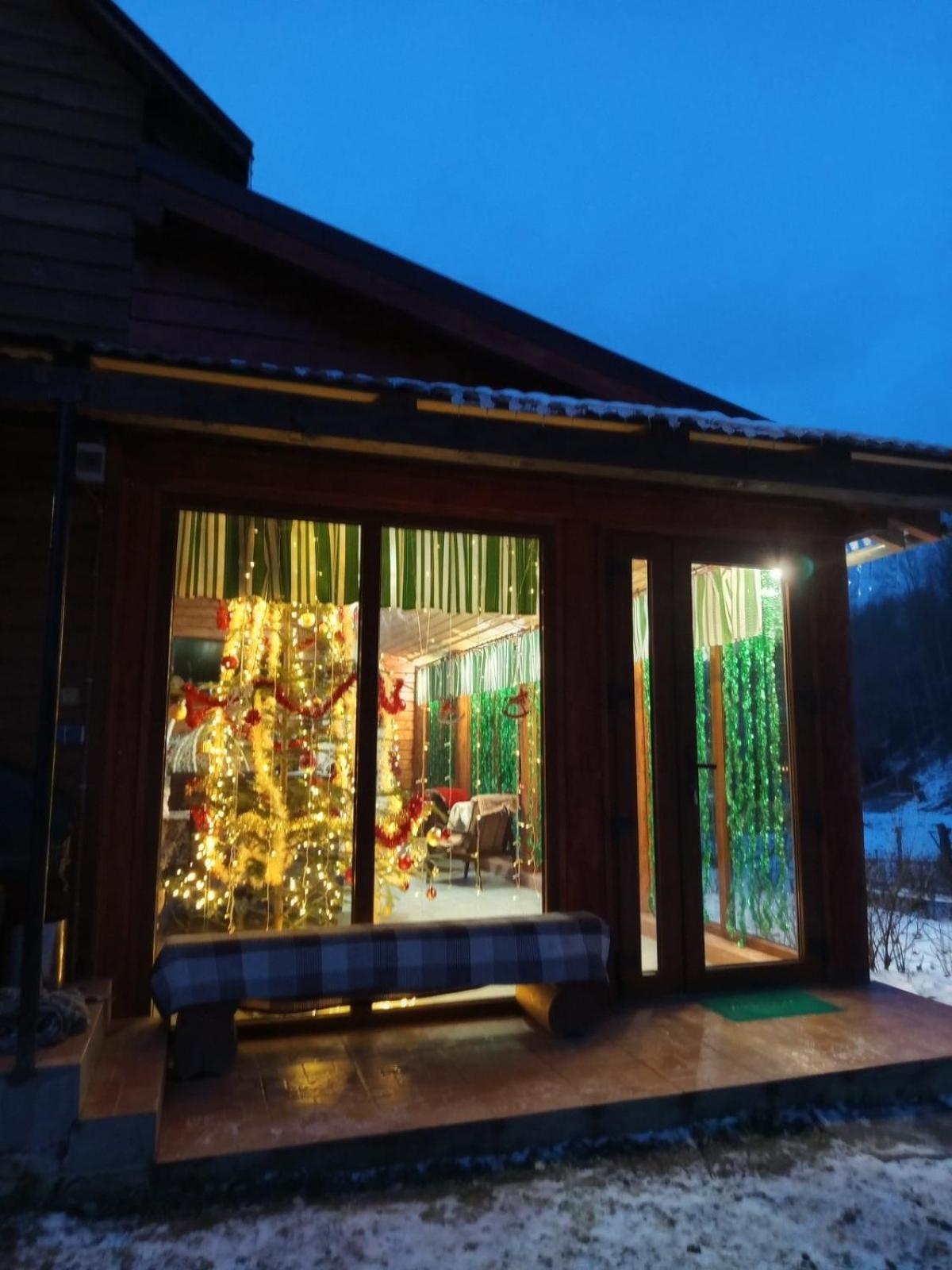 Gostynnyi Dvir U Marichky Hotel Lazeshchyna Bagian luar foto