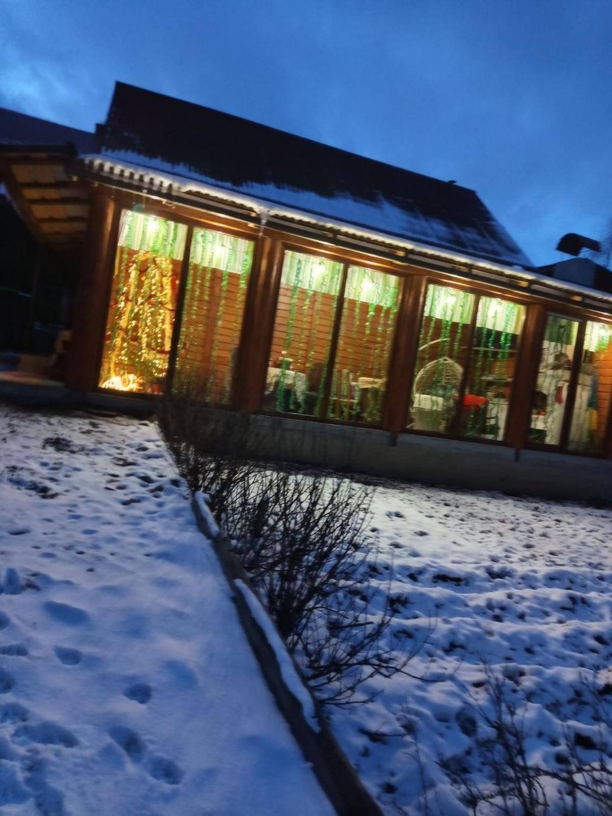 Gostynnyi Dvir U Marichky Hotel Lazeshchyna Bagian luar foto