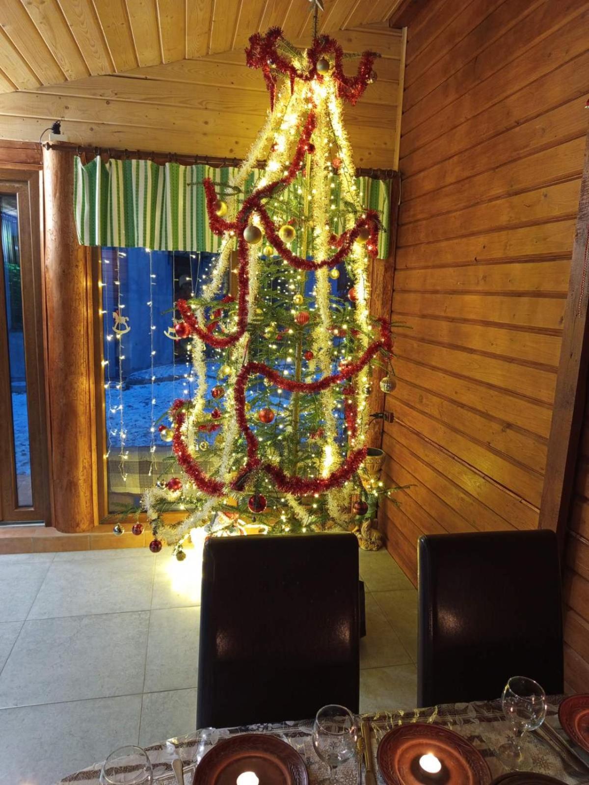 Gostynnyi Dvir U Marichky Hotel Lazeshchyna Bagian luar foto