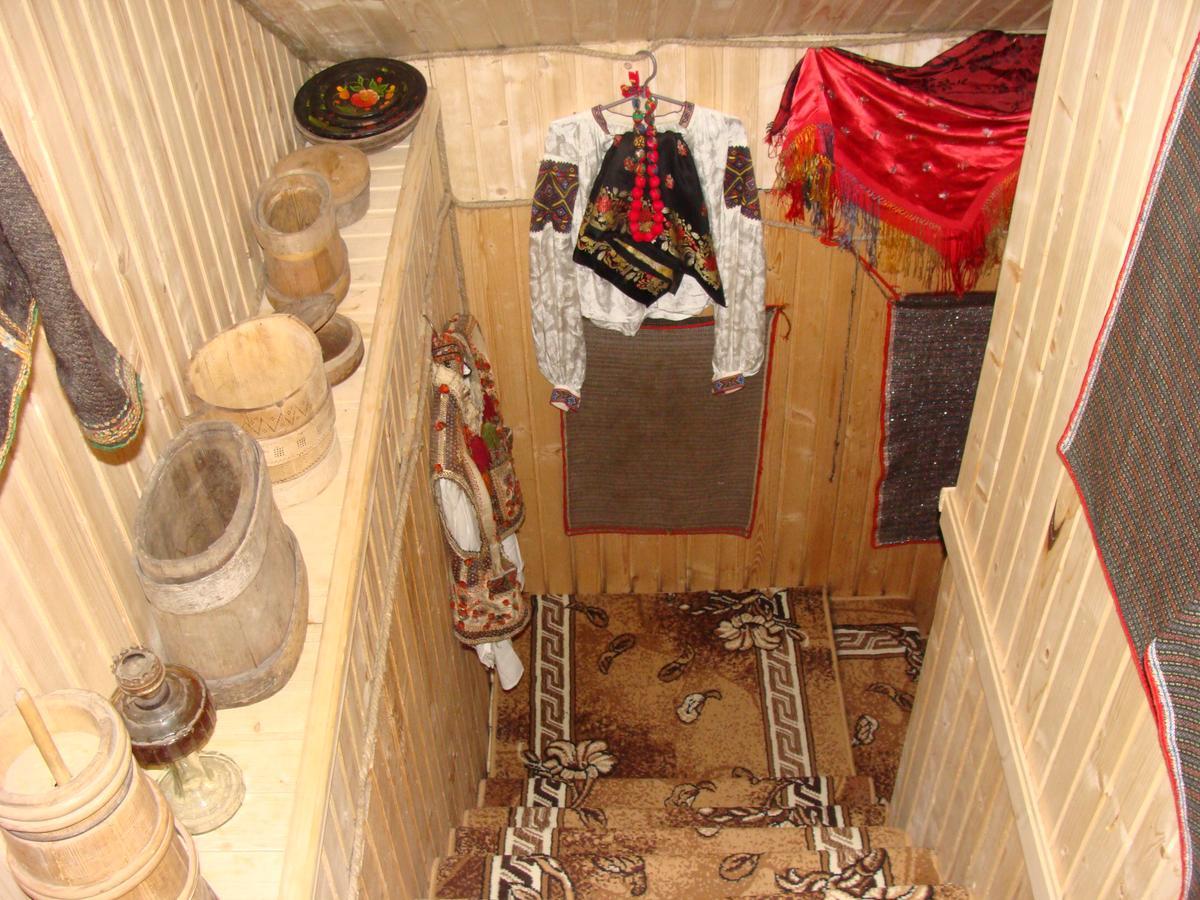 Gostynnyi Dvir U Marichky Hotel Lazeshchyna Bagian luar foto